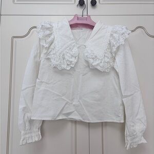 White Lace Collar Vintage Shirt